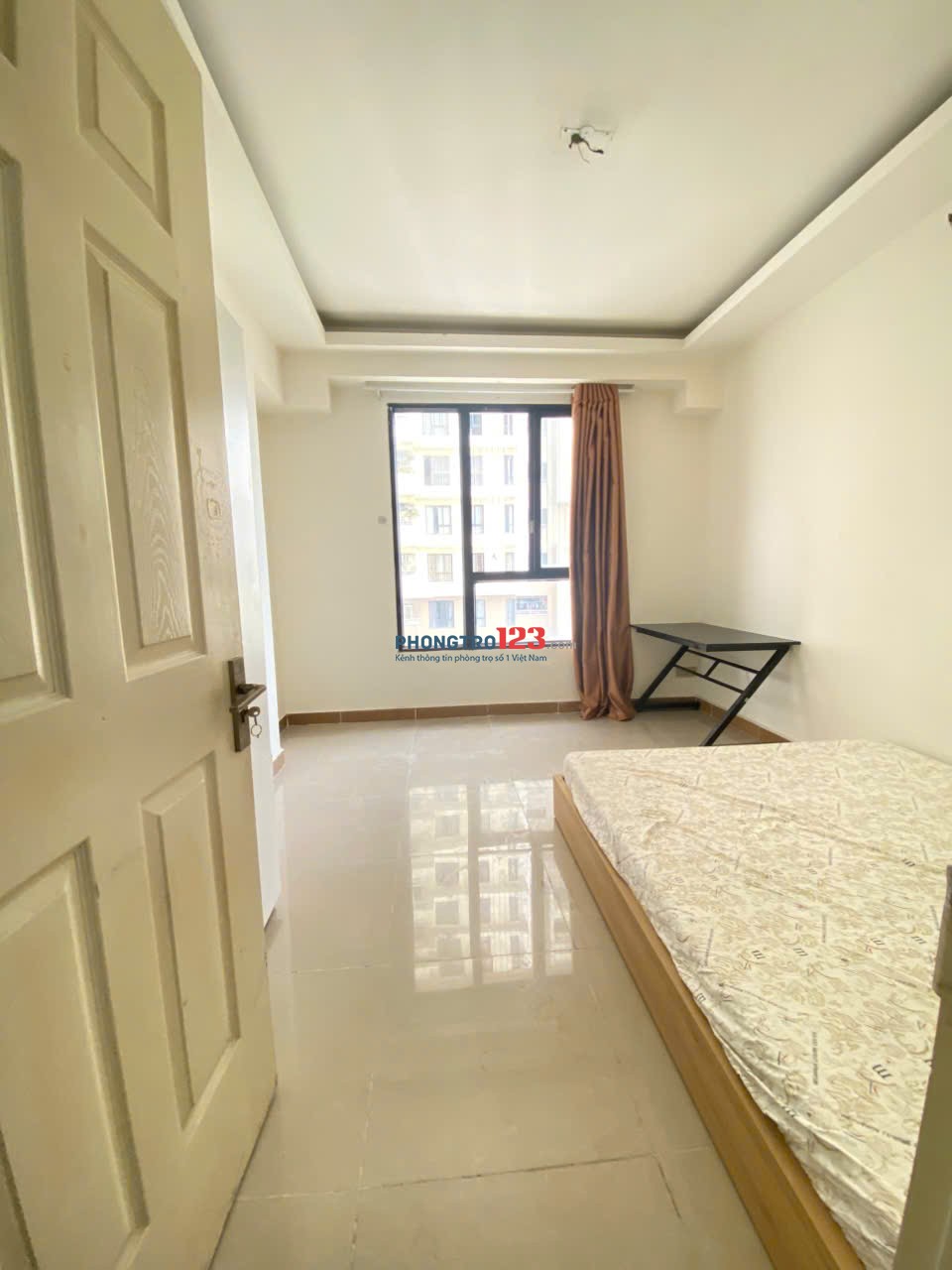 Cho thuê Phòng 3tr5 full NT, kế Phú Mỹ Hưng, Crescent Mall, Vivo