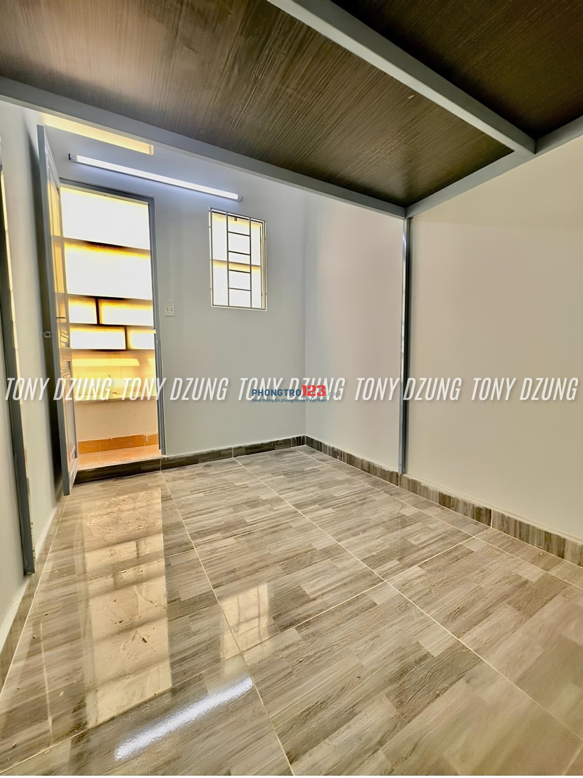 PHÒNG CÓ GÁC & MÁY LẠNH & CỬA SỔ TRỜI GIÁ HẠT DẺ - ĐI BỘ 5 PHÚT TỚI IUH - GẦN CHỢ GV