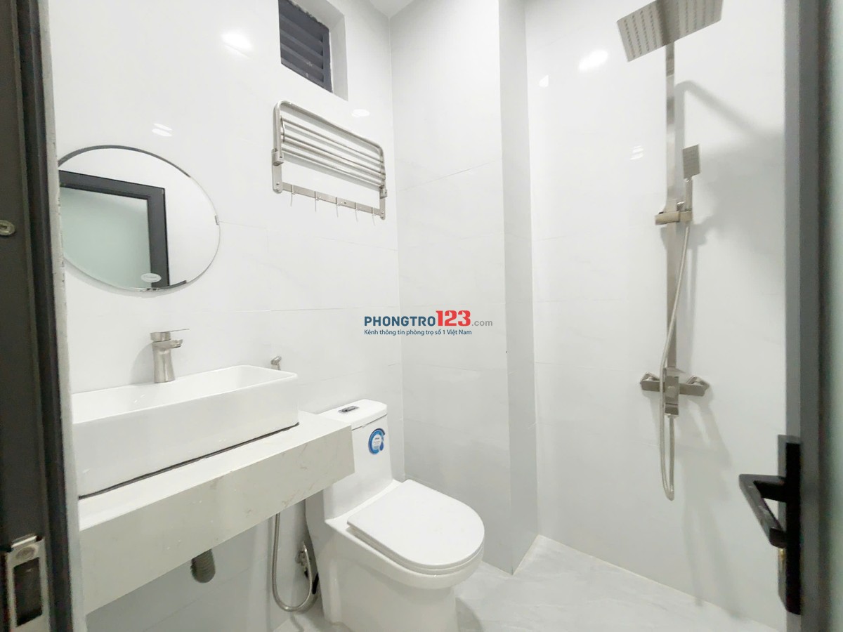 Cho thuê chdv cát lái full nt có thang máy3tr9 -4tr1 có ban công ở được ngay