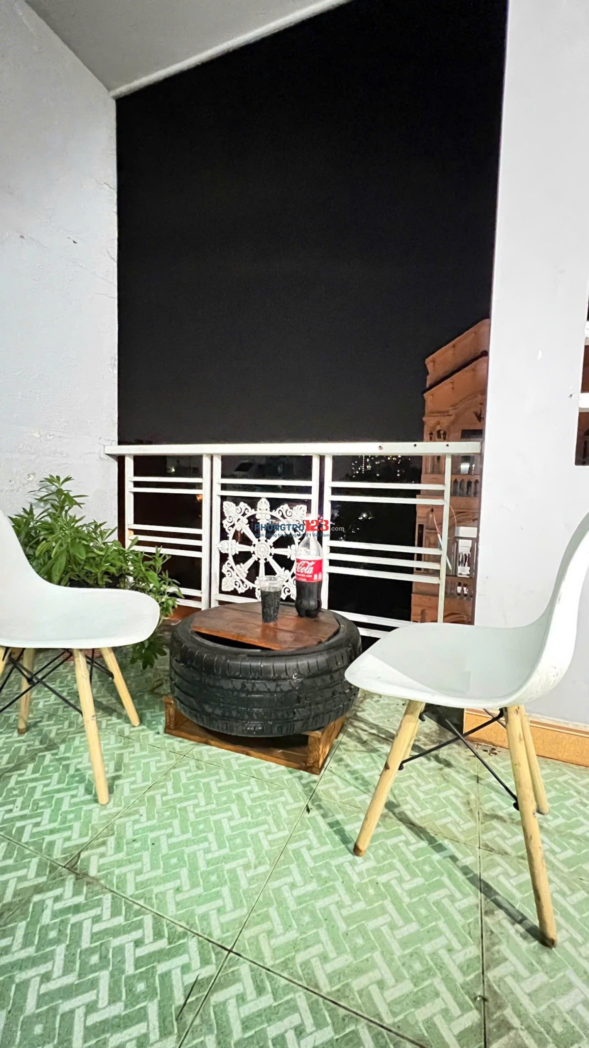 Chính chủ cho thuê phòng ban công lớn đầy đủ nội thất cao cấp