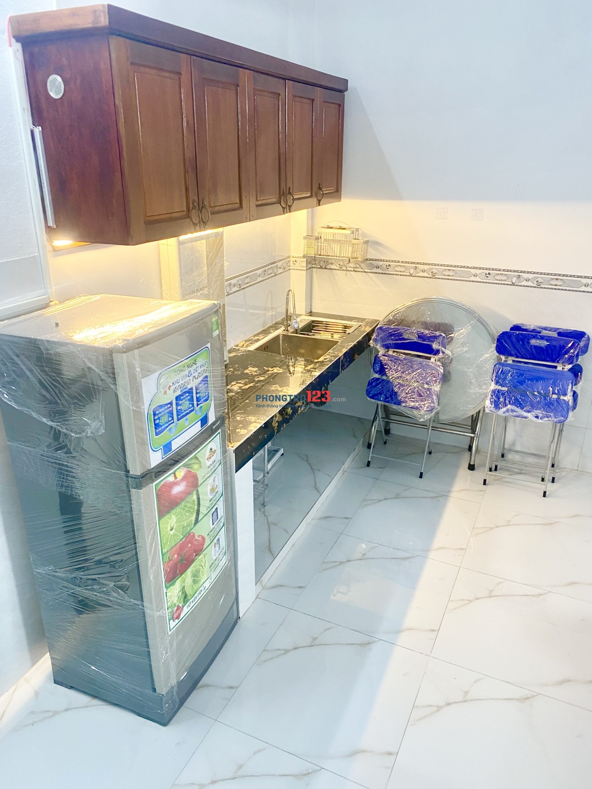 NHÀ TRỌ ĐẦY ĐỦ NỘI THẤT KẾ ĐH CẦN THƠ VÀ ĐH YD CẦN THƠ (Sau lưng BV ĐK Trung Ương)