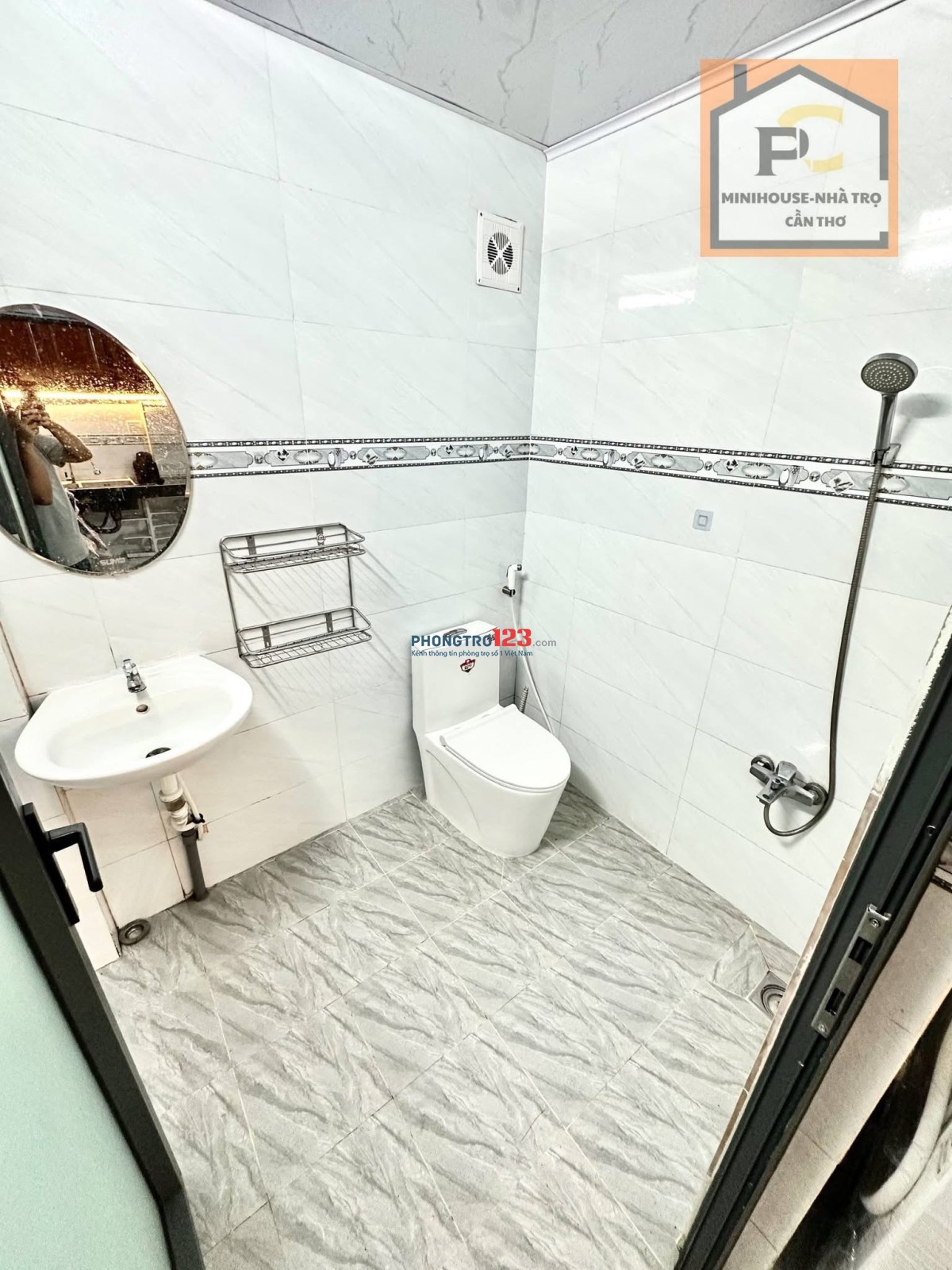 NHÀ TRỌ ĐẦY ĐỦ NỘI THẤT KẾ ĐH CẦN THƠ VÀ ĐH YD CẦN THƠ (Sau lưng BV ĐK Trung Ương)