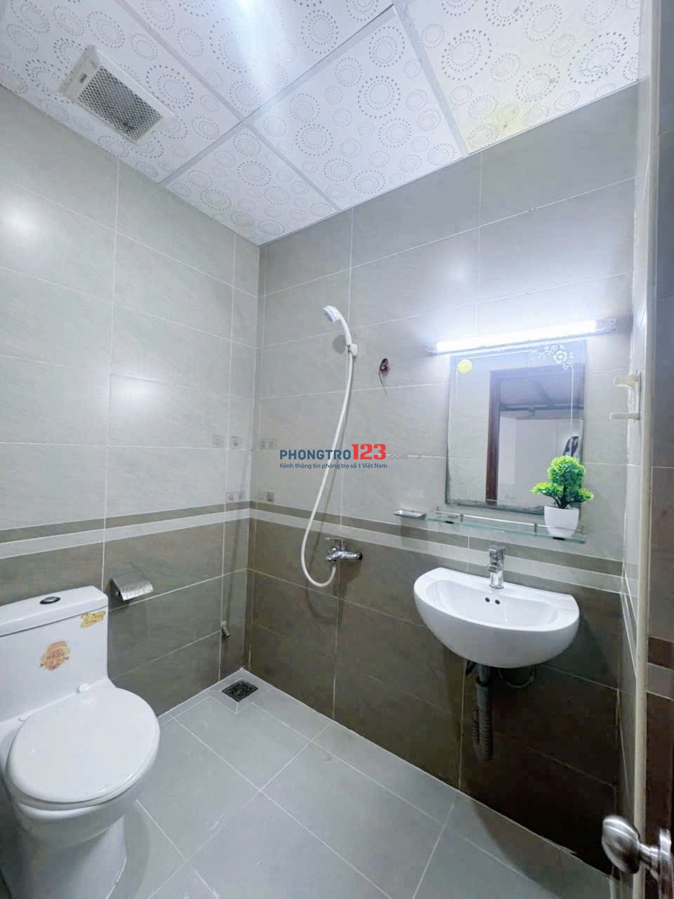 PHÒNG TRỌ SINH VIÊN CÓ MÁY LẠNH VÀ THANG MÁY