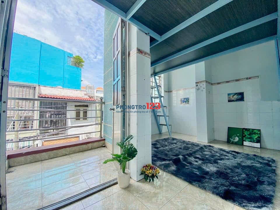 PHÒNG BAN CÔNG & CỬA SỔ, LẦU 1, RỘNG RÃI NGAY ĐH CÔNG NGHIỆP CS1 - ĐH GIA ĐỊNH VÀ CÔNG VIÊN GIA ĐỊNH
