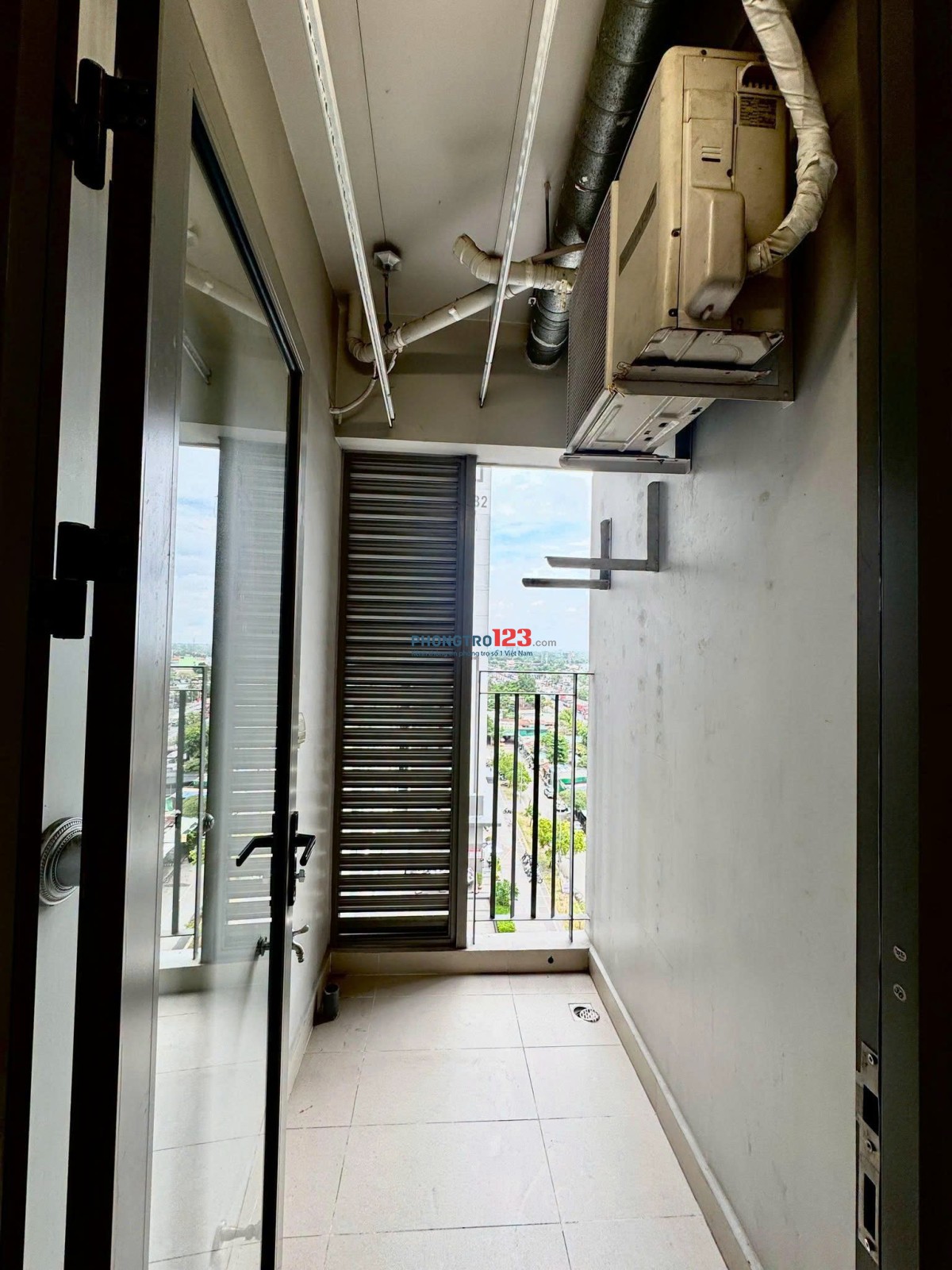 C/c Cao Cấp Resgreen Tower-Thoại Ngọc Hầu, Tân Phú 3PN, 89M2, Nhà y hình giá thuê 15 triệu/th
