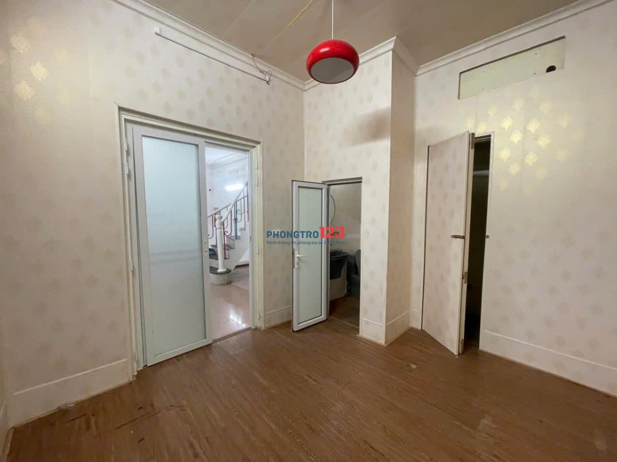 Nhà riêng ngõ phố minh khai, ngõ quỳnh diện tích 55m2x4t giá 15tr có thương lượng
