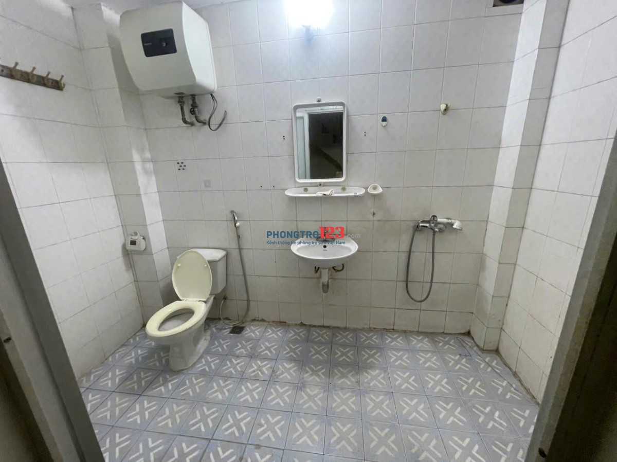 Nhà riêng ngõ phố minh khai, ngõ quỳnh diện tích 55m2x4t giá 15tr có thương lượng