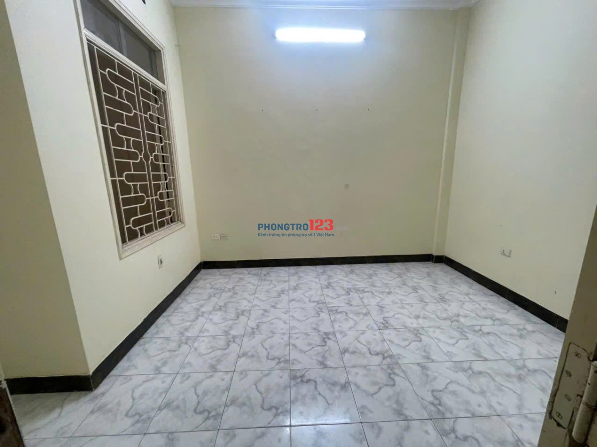 Nhà riêng ngõ phố minh khai, ngõ quỳnh diện tích 55m2x4t giá 15tr có thương lượng