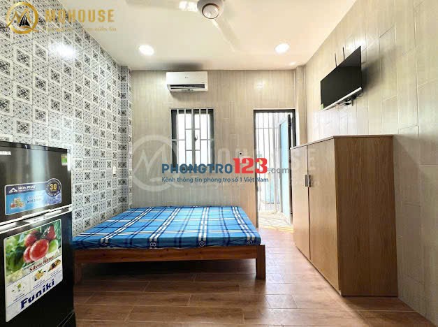 Căn hộ Ban Công mới toanh Thang máy Hầm xe ngay Bà Chiểu Bình Thạnh / Máy giặt riêng