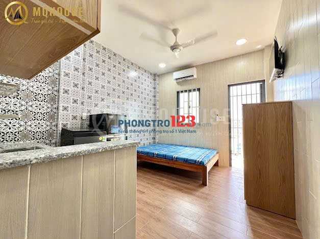 Căn hộ Ban Công mới toanh Thang máy Hầm xe ngay Bà Chiểu Bình Thạnh / Máy giặt riêng