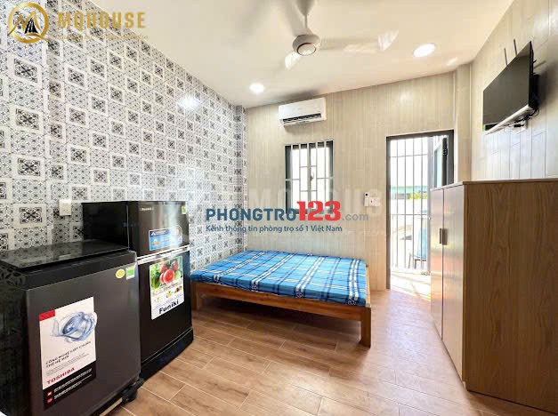 Căn hộ Ban Công mới toanh Thang máy Hầm xe ngay Bà Chiểu Bình Thạnh / Máy giặt riêng
