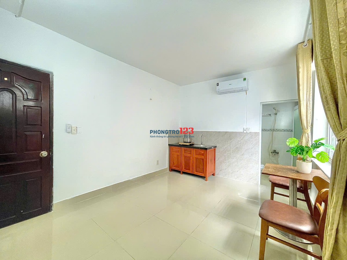 PHÒNG MỚI THOÁNG MÁT, TIỆN NGHI, ĐỐI DIỆN ETOWN CỘNG HOÀ TÂN BÌNH