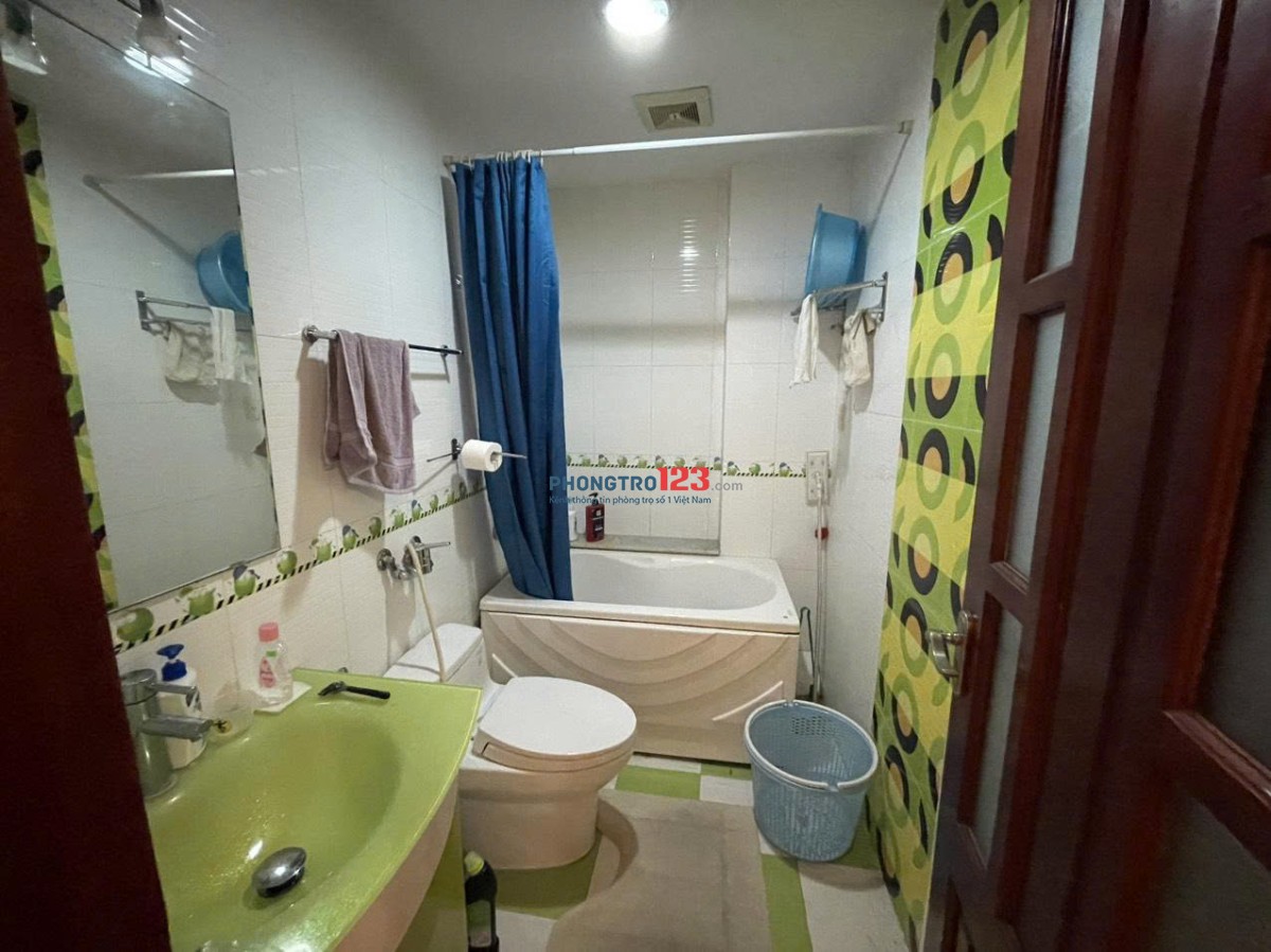 Căn hộ ccmn đủ đồ số 7 phố lò đúc gần hàn thuyên dt45m2 giá 8tr