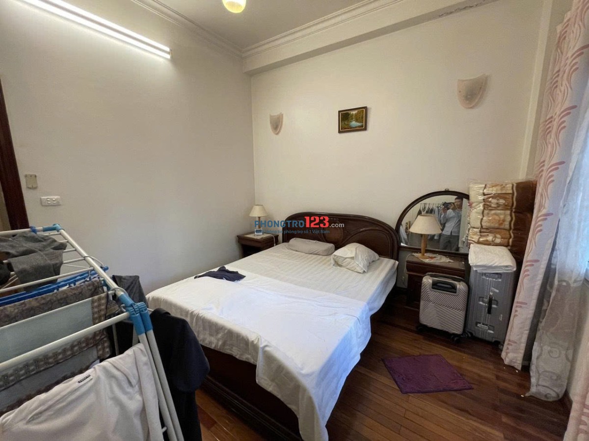 Căn hộ ccmn đủ đồ số 7 phố lò đúc gần hàn thuyên dt45m2 giá 8tr