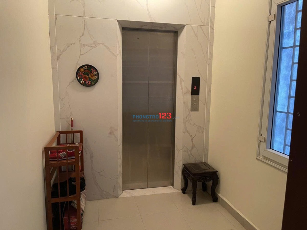 Căn hộ ccmn đủ đồ số 7 phố lò đúc gần hàn thuyên dt45m2 giá 8tr