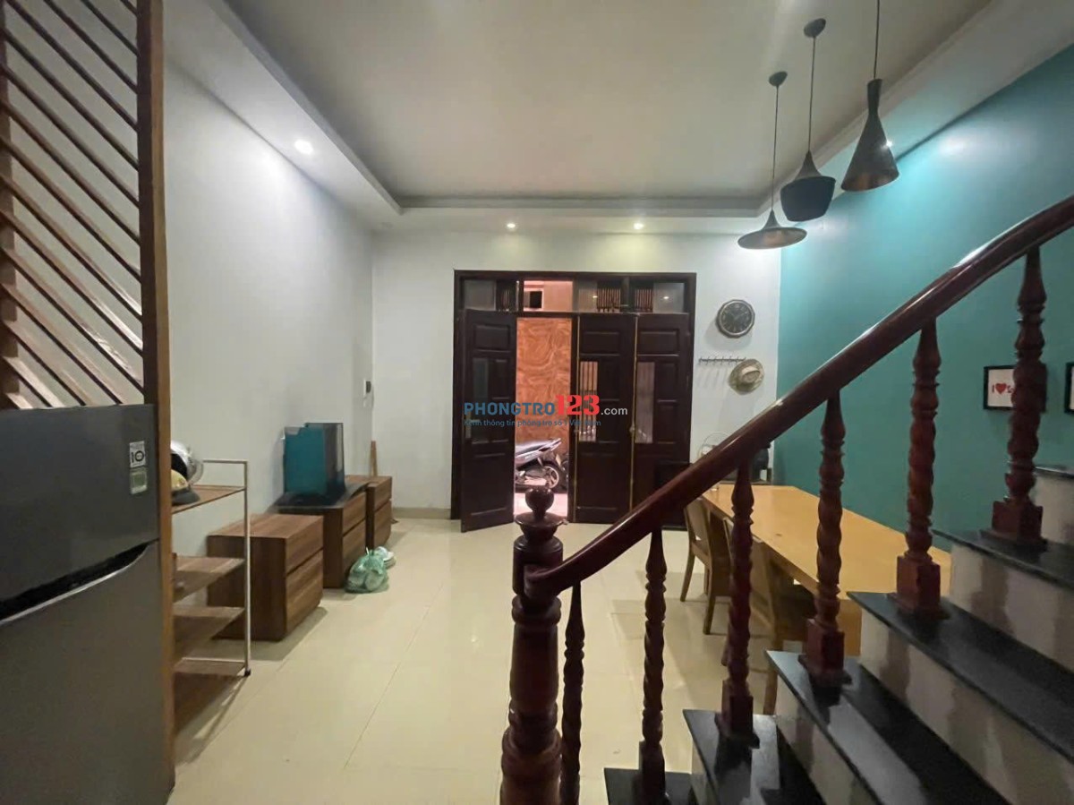Nhà riêng ngõ phố hoàng mai, nguyễn đức cảnh dt32m2x5t giá 12tr
