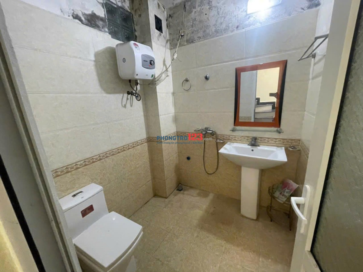 Nhà riêng ngõ phố hoàng mai, nguyễn đức cảnh dt32m2x5t giá 12tr