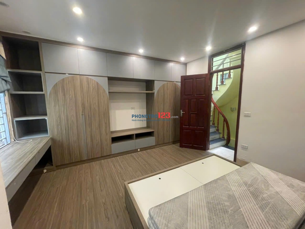 Nhà riêng ngõ phố hoàng mai, nguyễn đức cảnh dt32m2x5t giá 12tr