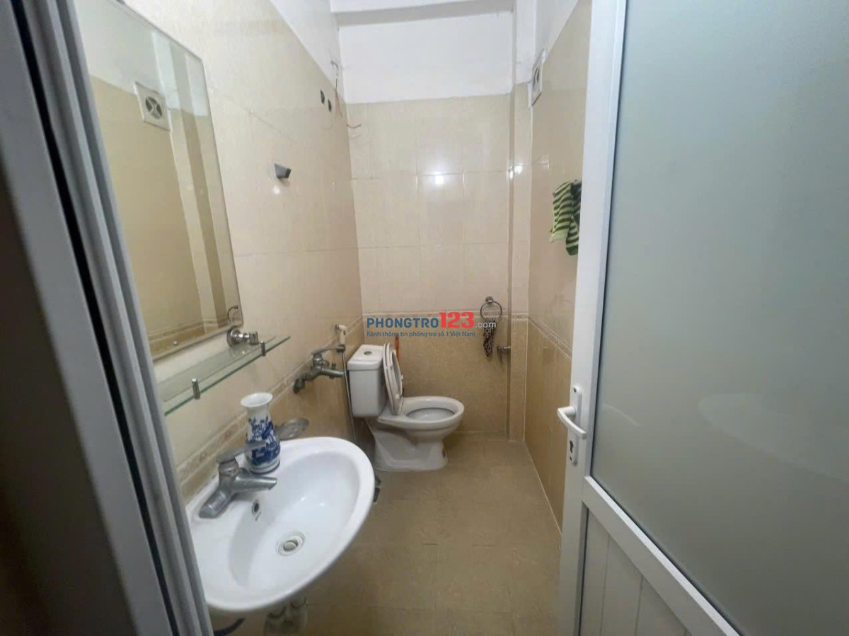 Nhà riêng ngõ phố tân mai nguyễn chính dt45m2x4,5t giá 15tr