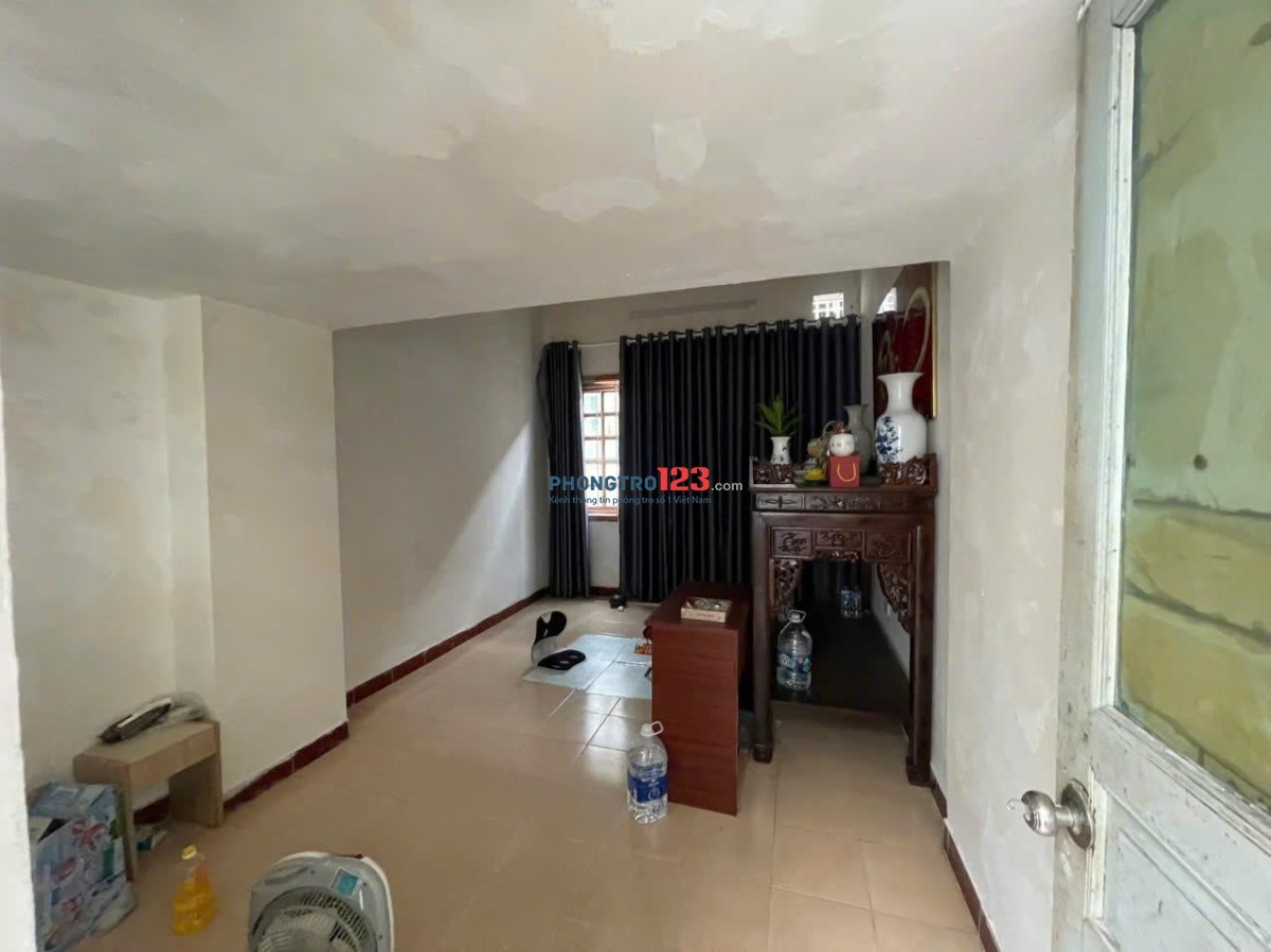 Nhà riêng ngõ 383 trần đại nghĩa dt35m2x3t giá 10tr