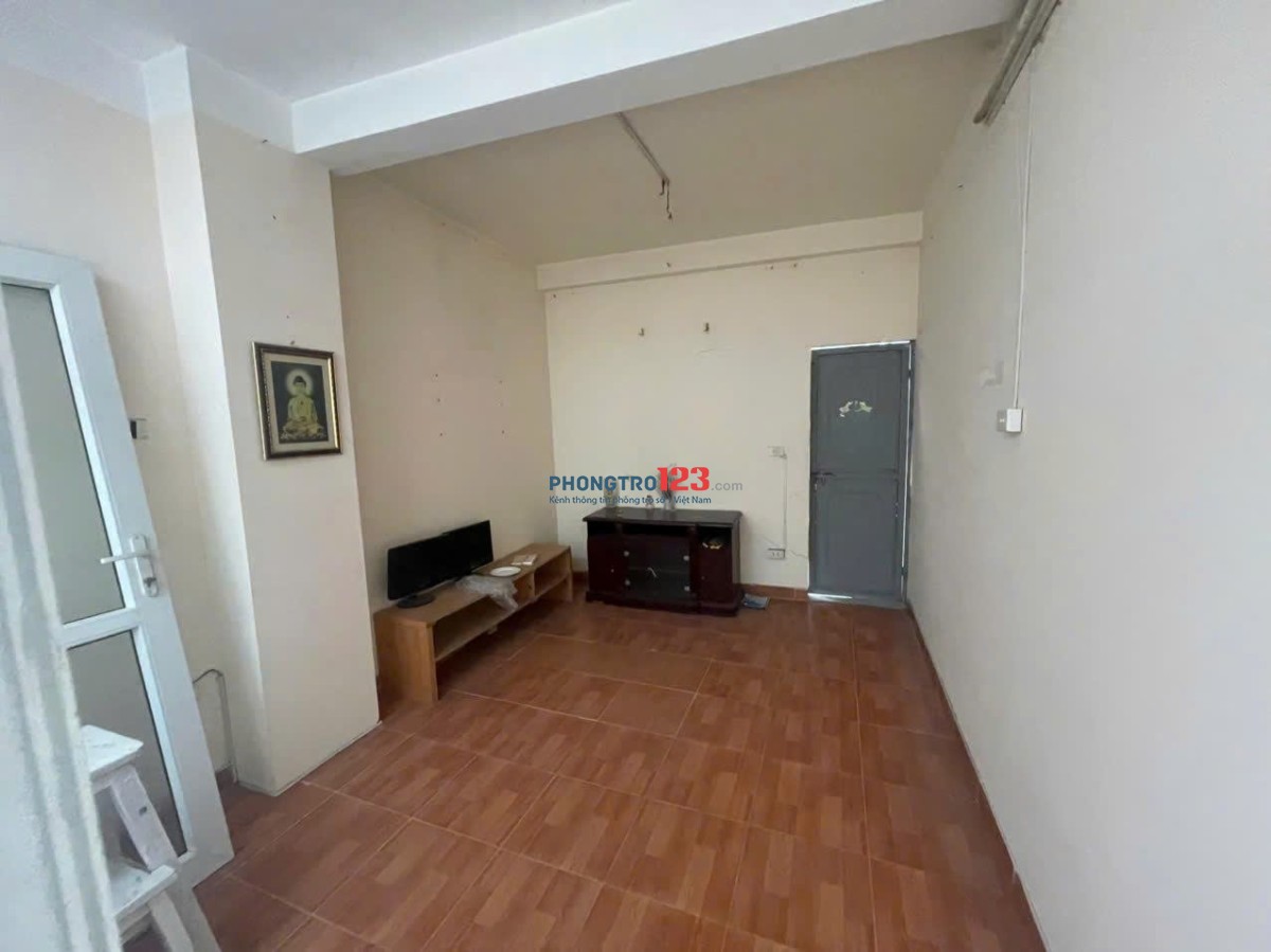 Nhà riêng ngõ phố giáp nhị thinh liệt dt32m2x5t giá 10tr
