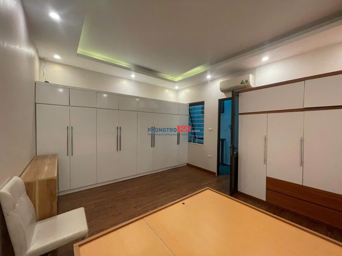 Nhà riêng ngõ 120 phố định công gần giải phóng dt70m2x4t giá 23tr