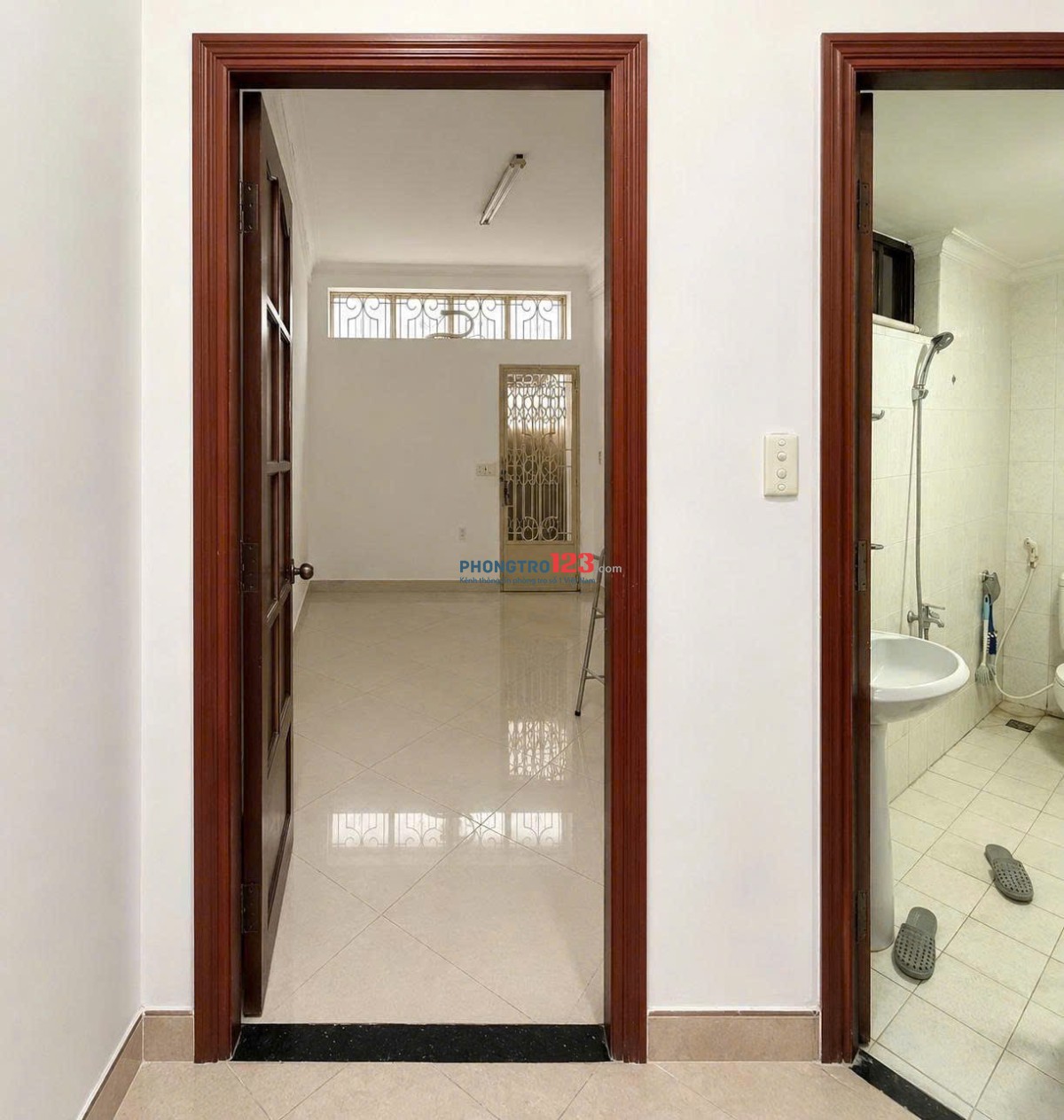 Cho thuê rẻ mặt bằng 4 x 18m 1 trệt 1 lầu Võ Văn Tần thang máy Q3 TP.HCM