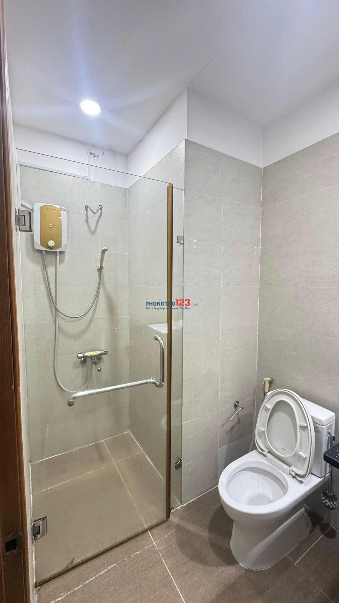 Cho thuê chung cư Moscow Tower- Tân Thới Nhất, 3PN, Full nội thất giá 14tr5/tháng