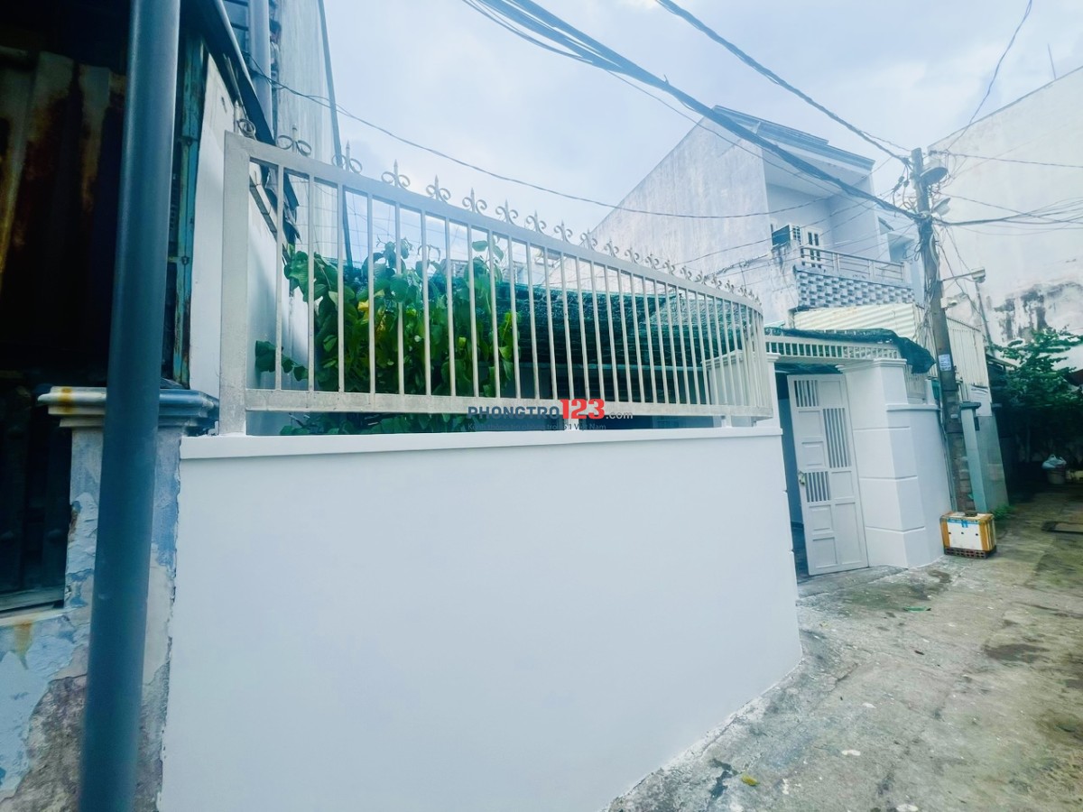 Nhà cấp 4 nguyên căn, đường 42 gần bệnh viện Lê Văn Thịnh, rộng phù hợp với gia đình có nhỏ