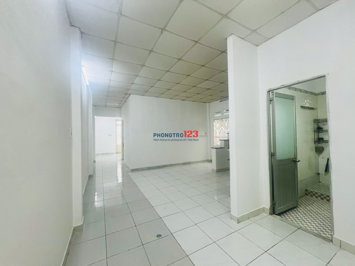 Nhà cấp 4 nguyên căn, đường 42 gần bệnh viện Lê Văn Thịnh, rộng phù hợp với gia đình có nhỏ