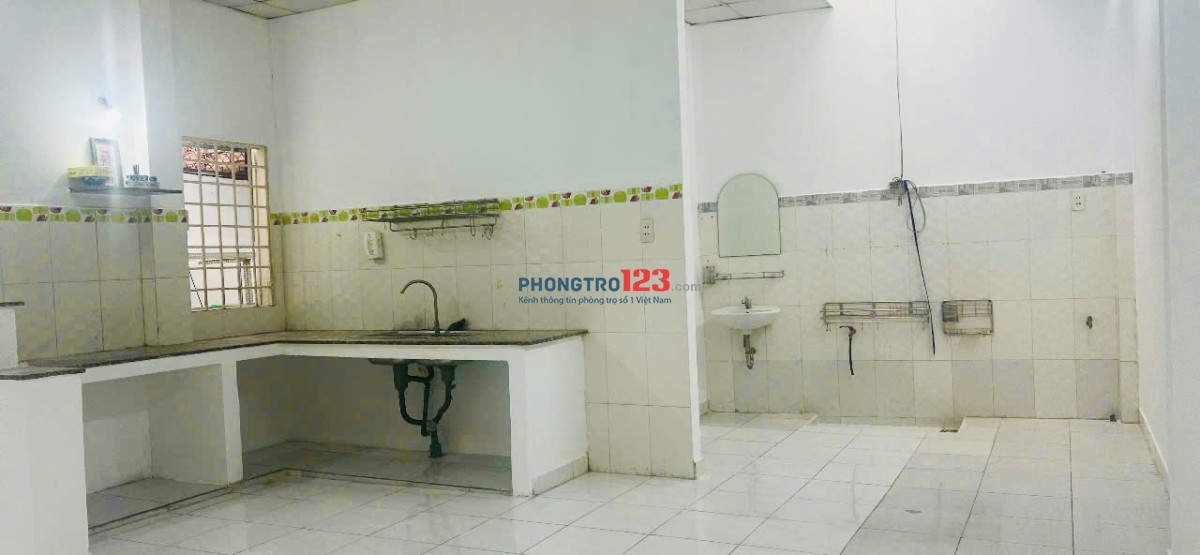 Nhà cấp 4 nguyên căn, đường 42 gần bệnh viện Lê Văn Thịnh, rộng phù hợp với gia đình có nhỏ