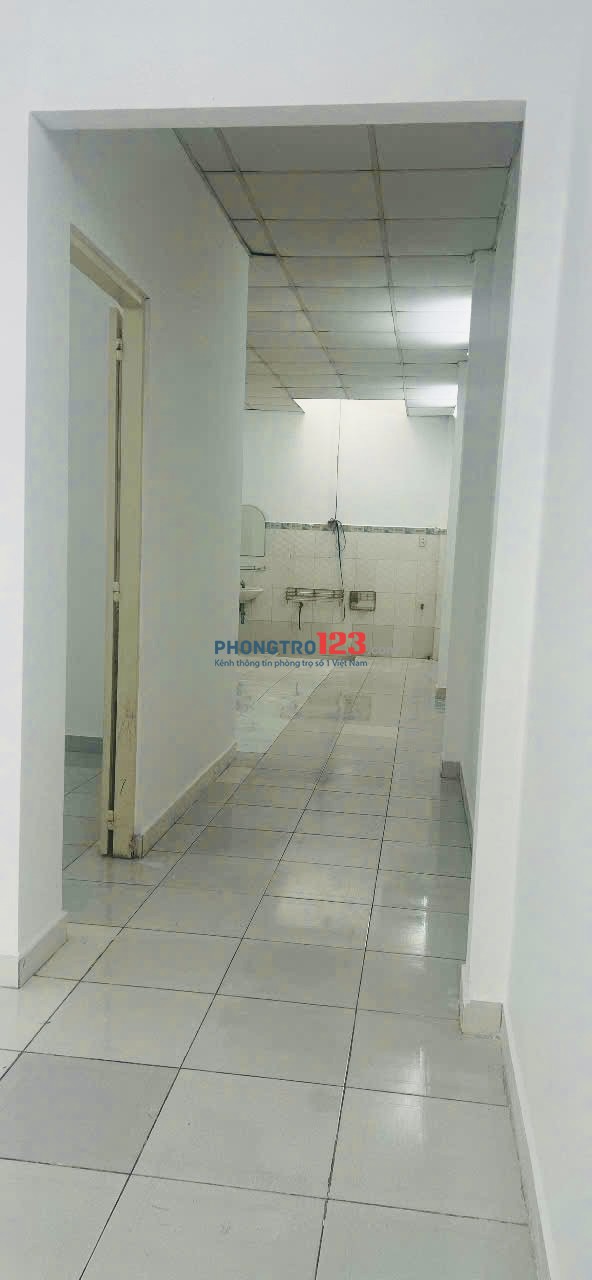Nhà cấp 4 nguyên căn, đường 42 gần bệnh viện Lê Văn Thịnh, rộng phù hợp với gia đình có nhỏ