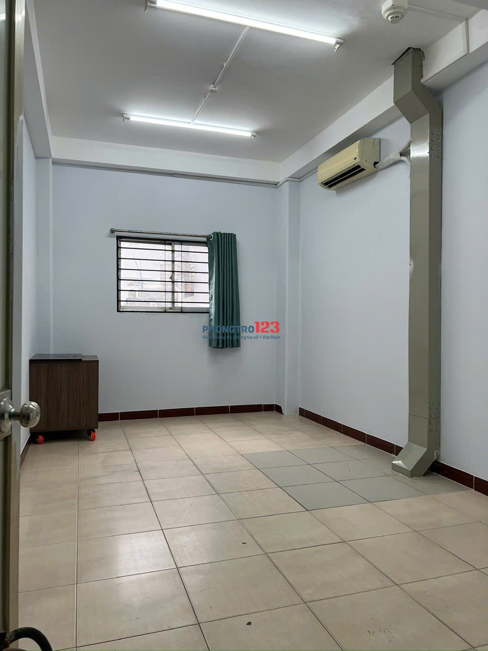 Phòng trọ ngay trung tâm Q3, 20m2, khu an ninh, mặt tiền cư xá Đô Thành
