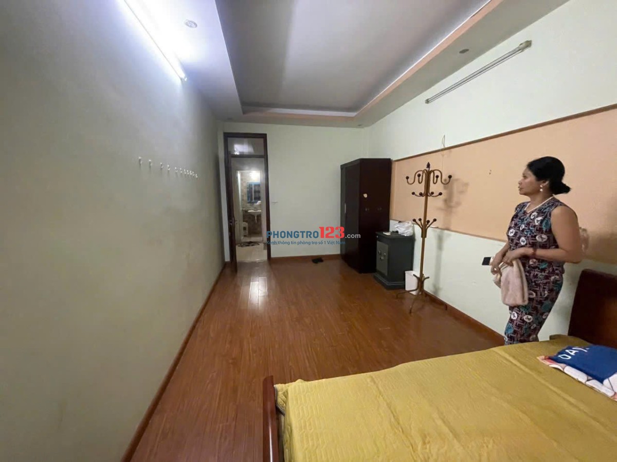 Nhà riêng ngõ 259 vĩnh hưng dt35m2x5t giá 11tr