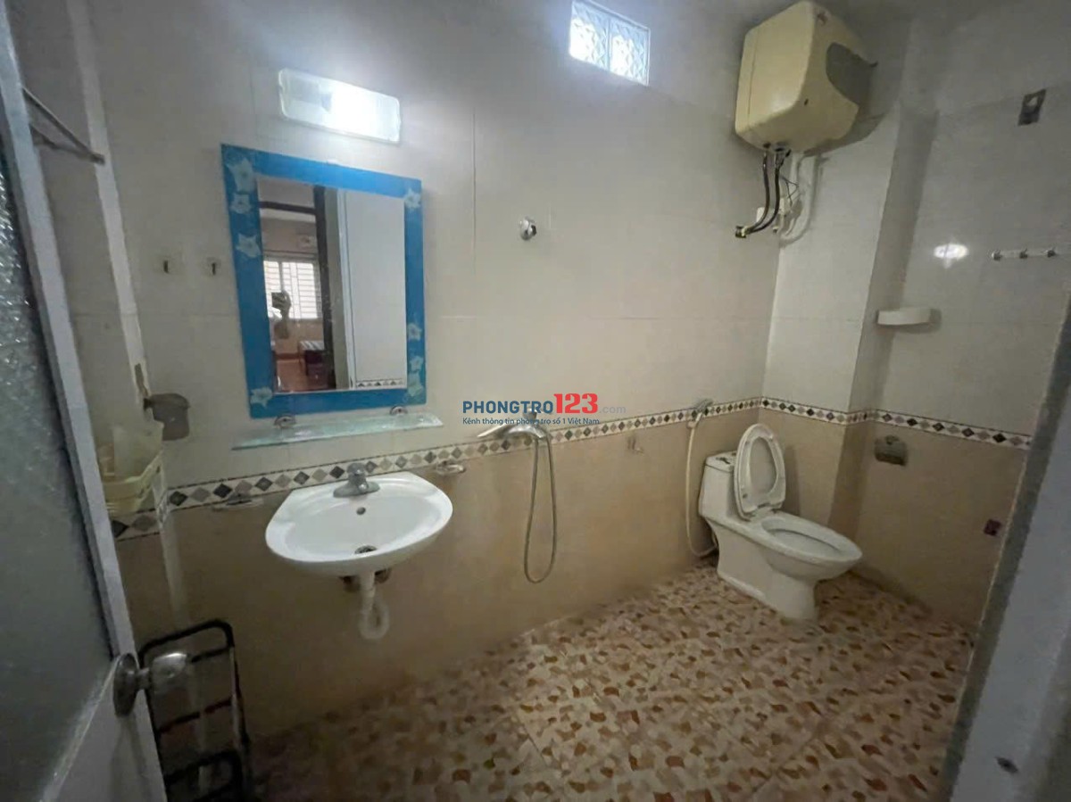 Nhà riêng ngõ 259 vĩnh hưng dt35m2x5t giá 11tr