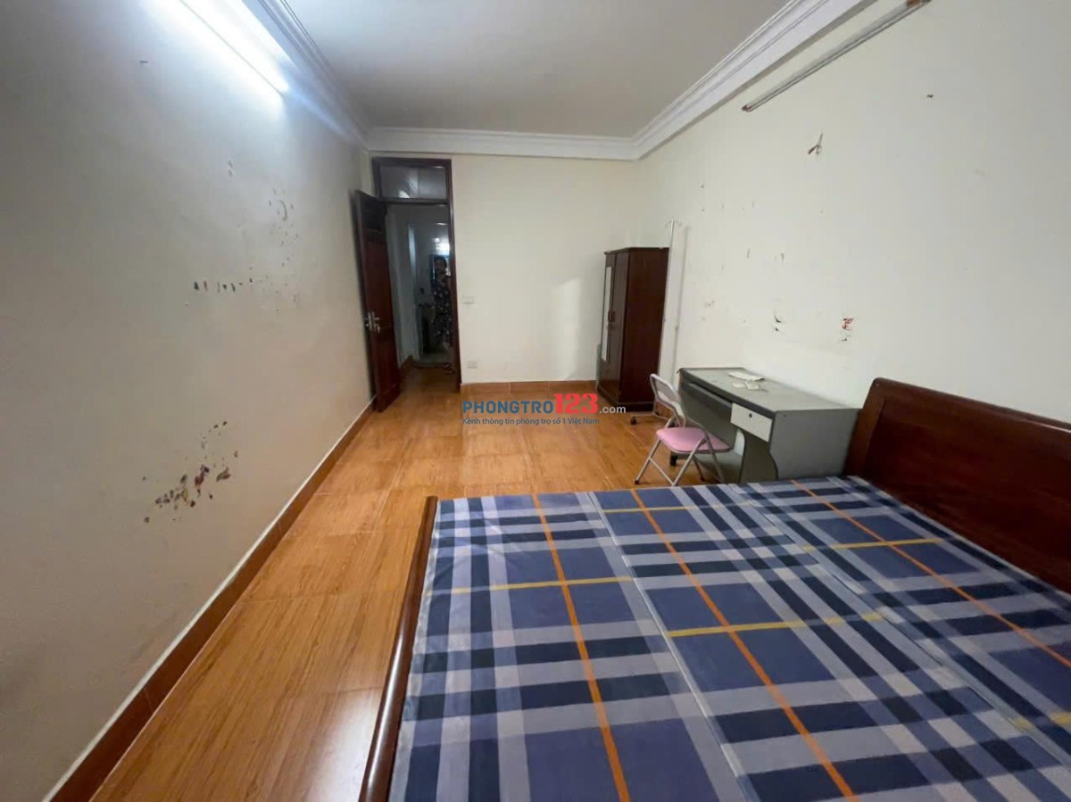 Nhà riêng ngõ 259 vĩnh hưng dt35m2x5t giá 11tr