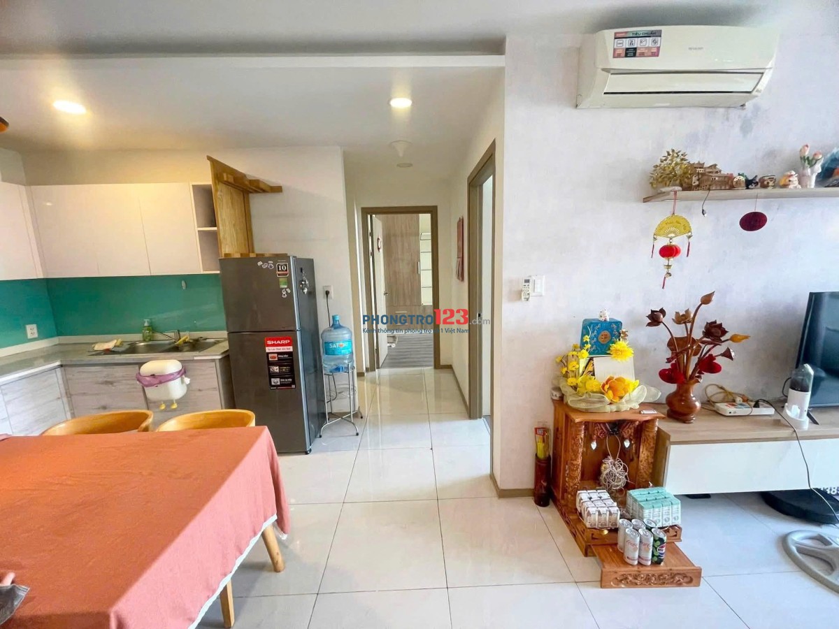 C/c Cao Cấp Resgreen Tower 3PN giá 15.5 tr/th 89m2 có sẵn nội thất
