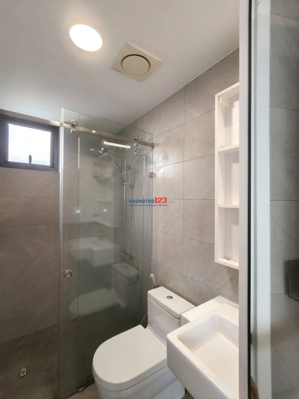Chung cư Sacomreal 584-Lỹ Bán Bích 80m2 cho thuê 10 tr/th 2PN-NTCC nhà mới
