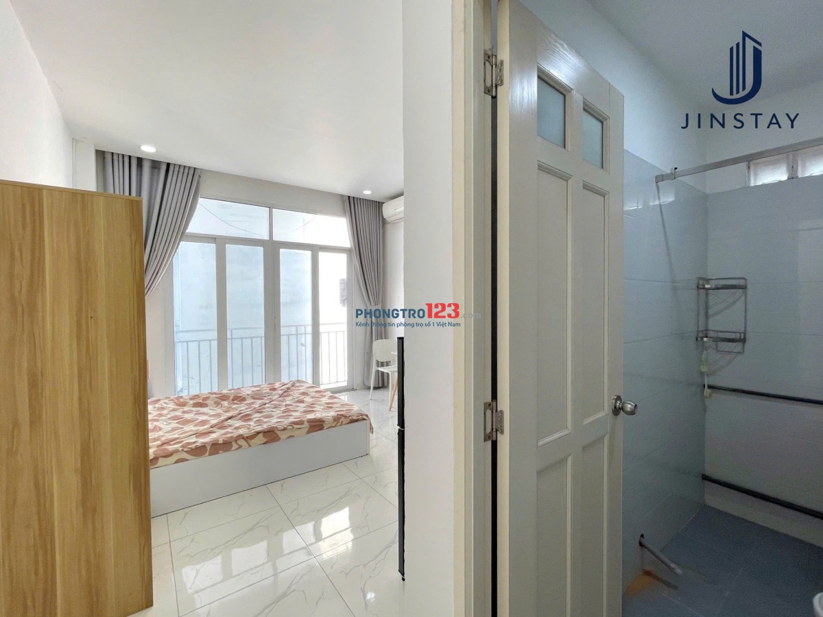 Cho thuê phòng ban công lớn thoáng, máy giặt riêng, bếp xa giường Nguyễn Văn Đậu gần uef hutech hiu