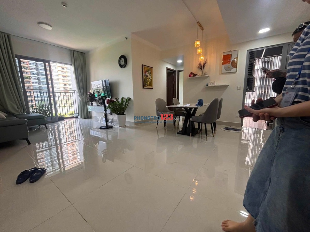 Cho thuê C/c Bàu Cát 2 thang máy 2PN Full nội thất giá 11 tr/th nhà trống sẵn.