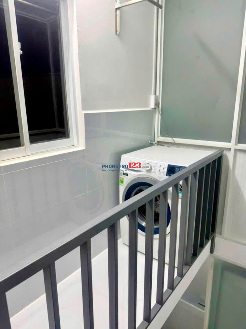 CHO THUÊ PHÒNG MỚI - FULL NỘI THẤT - BAN CÔNG THOÁNG MÁT - GẦN CHỢ BÀ CHIỂU