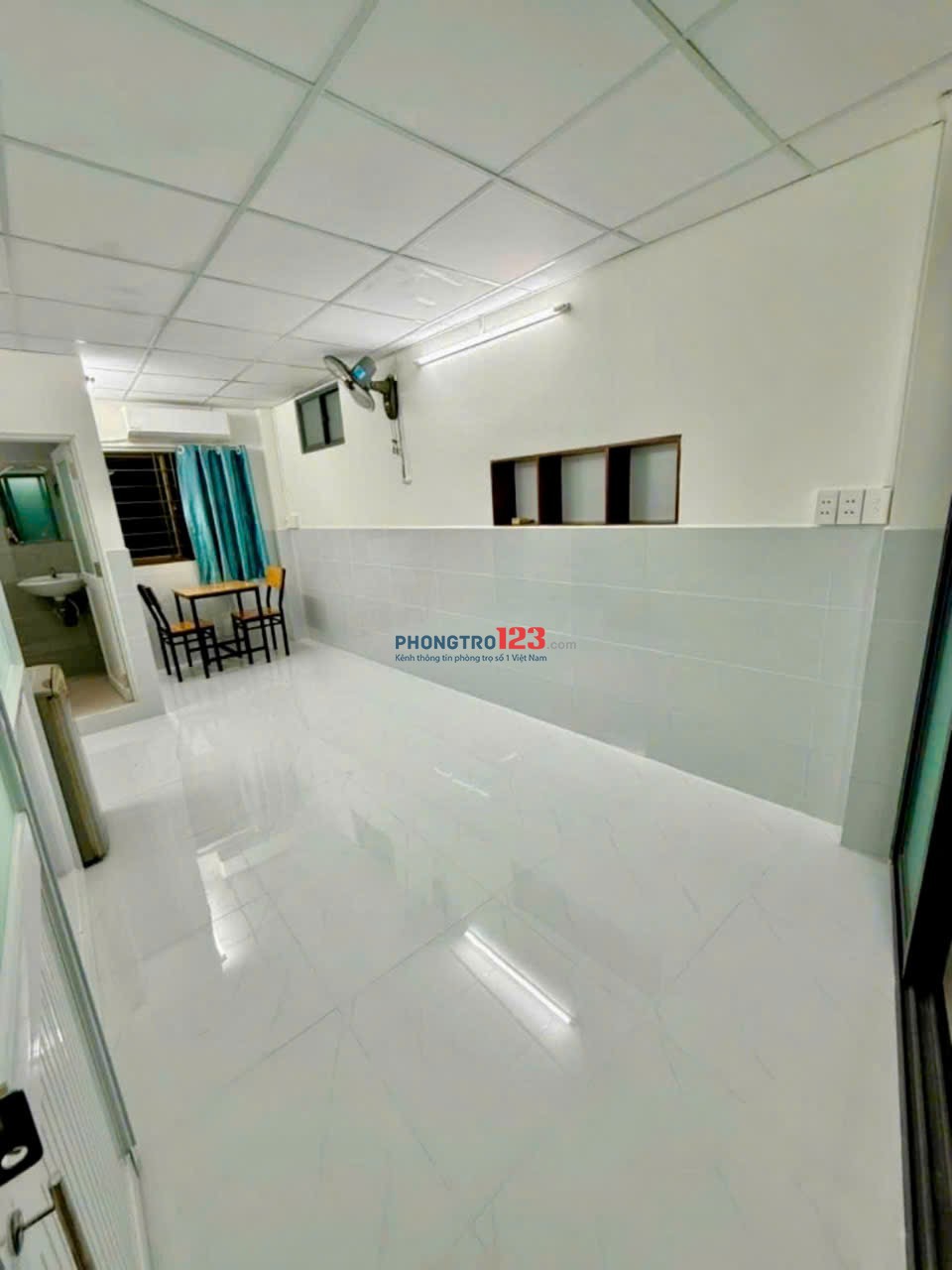 CHO THUÊ PHÒNG MỚI - FULL NỘI THẤT - BAN CÔNG THOÁNG MÁT - GẦN CHỢ BÀ CHIỂU