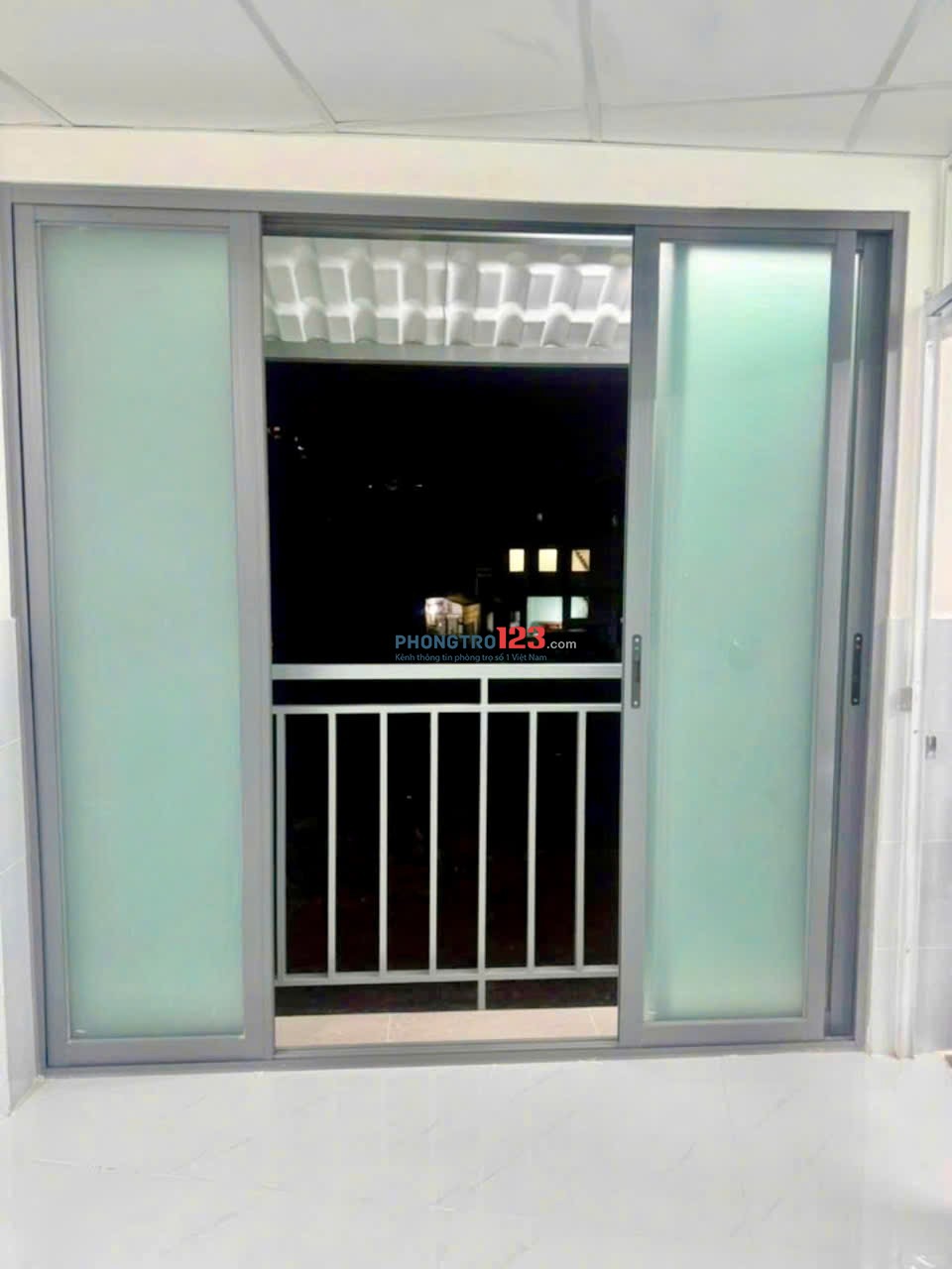 CHO THUÊ PHÒNG MỚI - FULL NỘI THẤT - BAN CÔNG THOÁNG MÁT - GẦN CHỢ BÀ CHIỂU