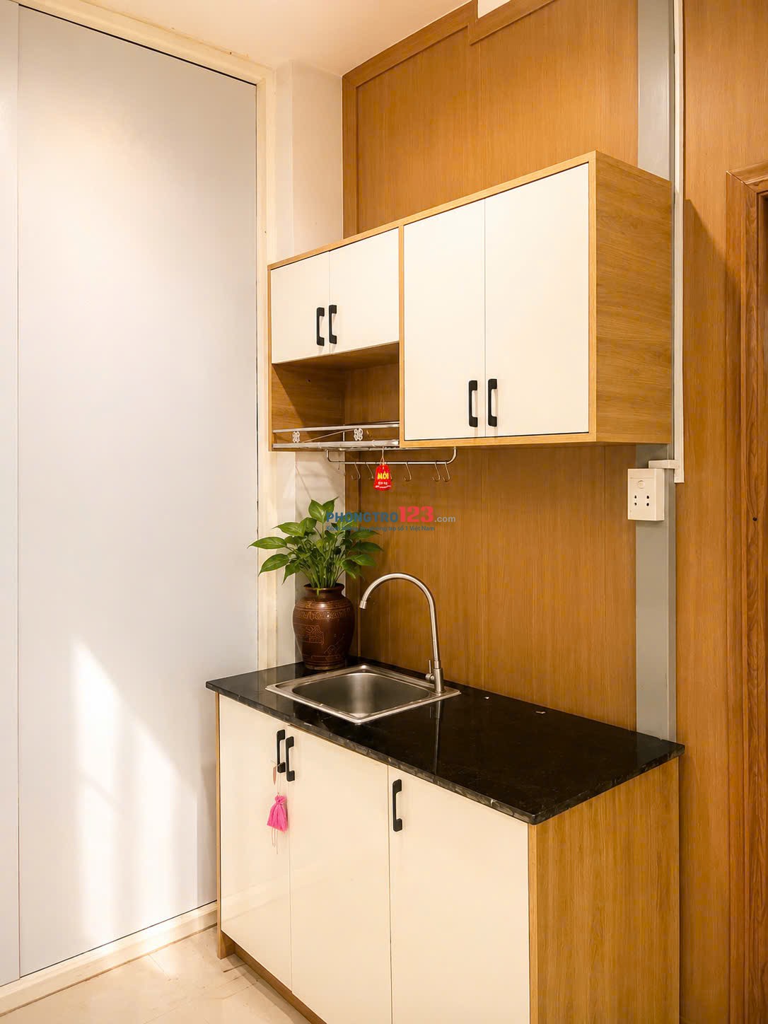 PHÒNG BÌNH CHÁNH SẲN NỘI THẤT - VIEW CÂY XANH - TÁCH BẾP
