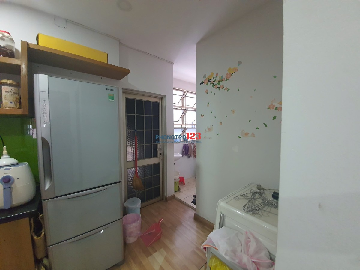 Chung cư Screc - Nhiêu Lộc căn 2p ngủ, rộng 73m2 giá 12,5tr/tháng.
