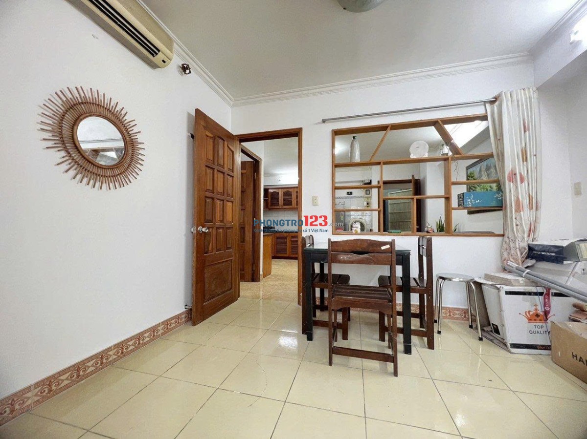 Chung cư Đặng Văn Ngữ 83m2, 2p ngủ, không nội thất, giá 11,5tr/tháng