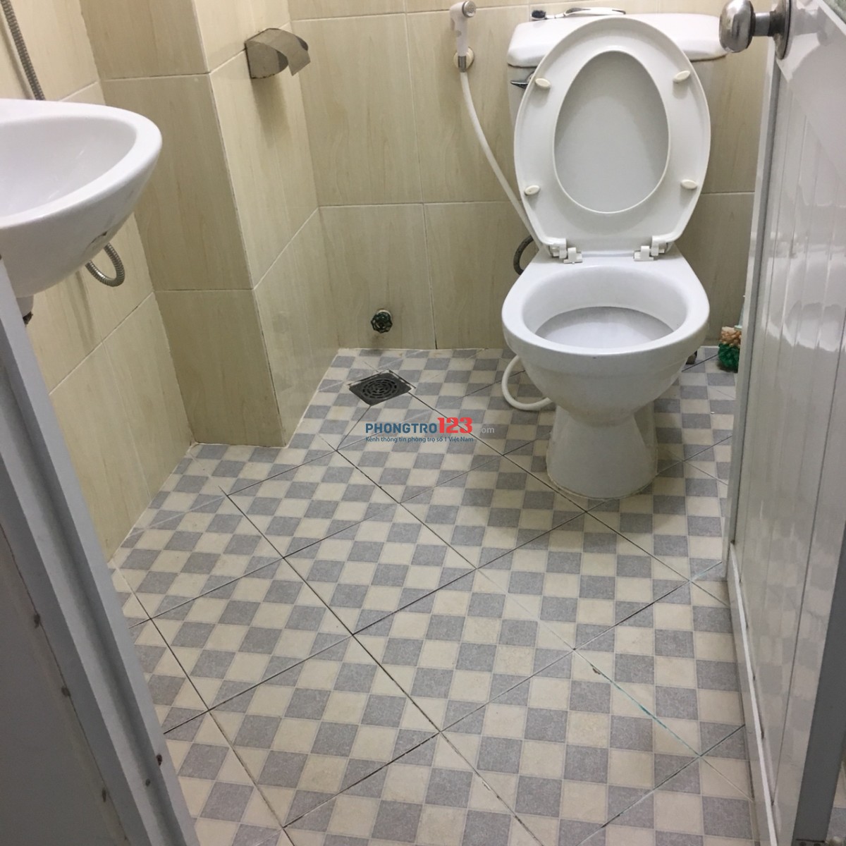 PHÒNG 15m2 đường TRẦN PHÚ, P9, Q5