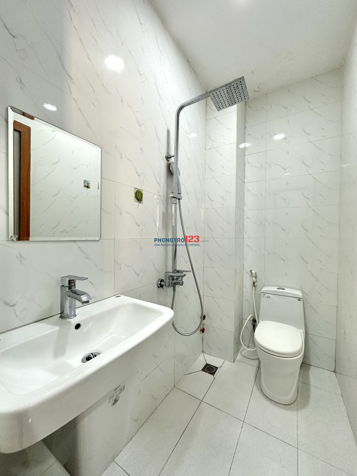 PHÒNG CAO CẤP 5’ ĐI DH KINH TẾ BÁCH KHOA, GIÁ HẤP DẪN