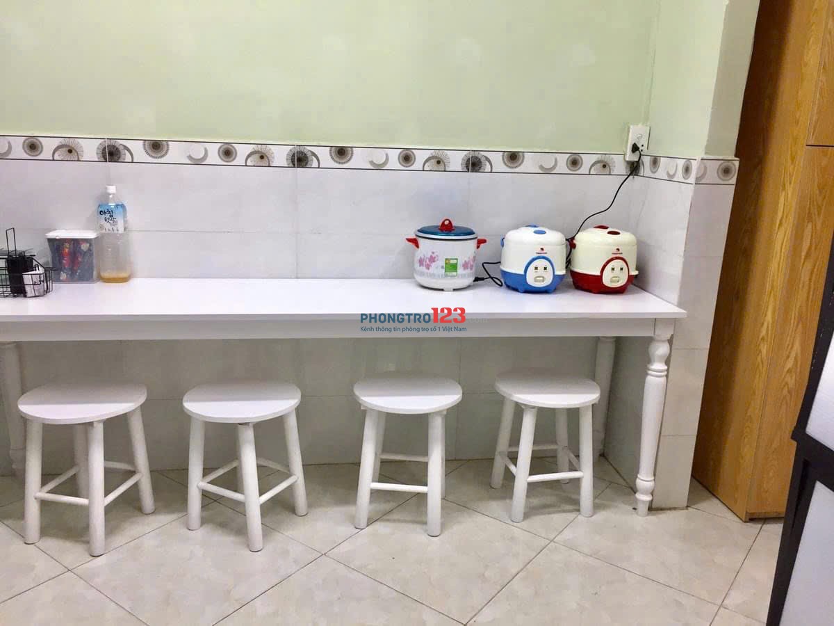 KÝ TÚC XÁ CHO SINH VIÊN NỮ NGAY HÀNG XANH, BÌNH THẠNH
