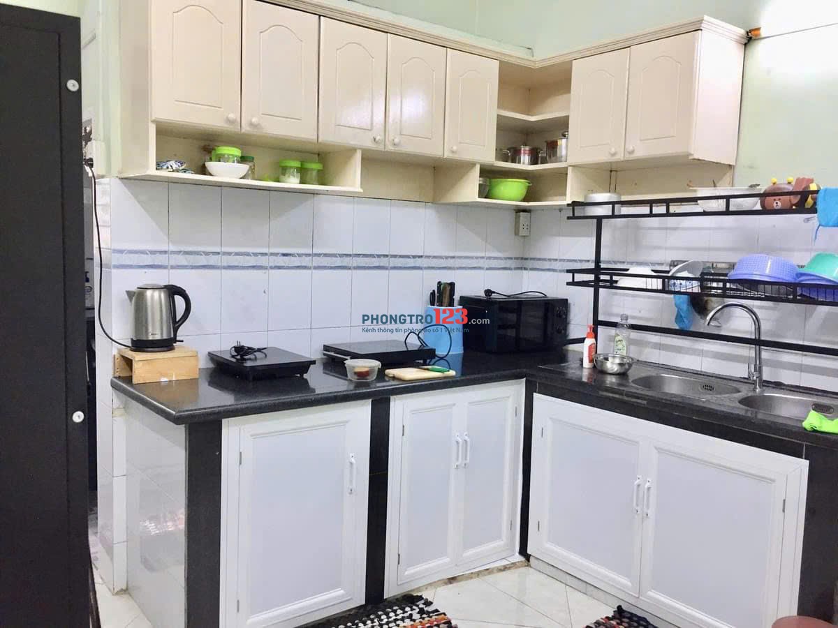 KÝ TÚC XÁ CHO SINH VIÊN NỮ NGAY HÀNG XANH, BÌNH THẠNH